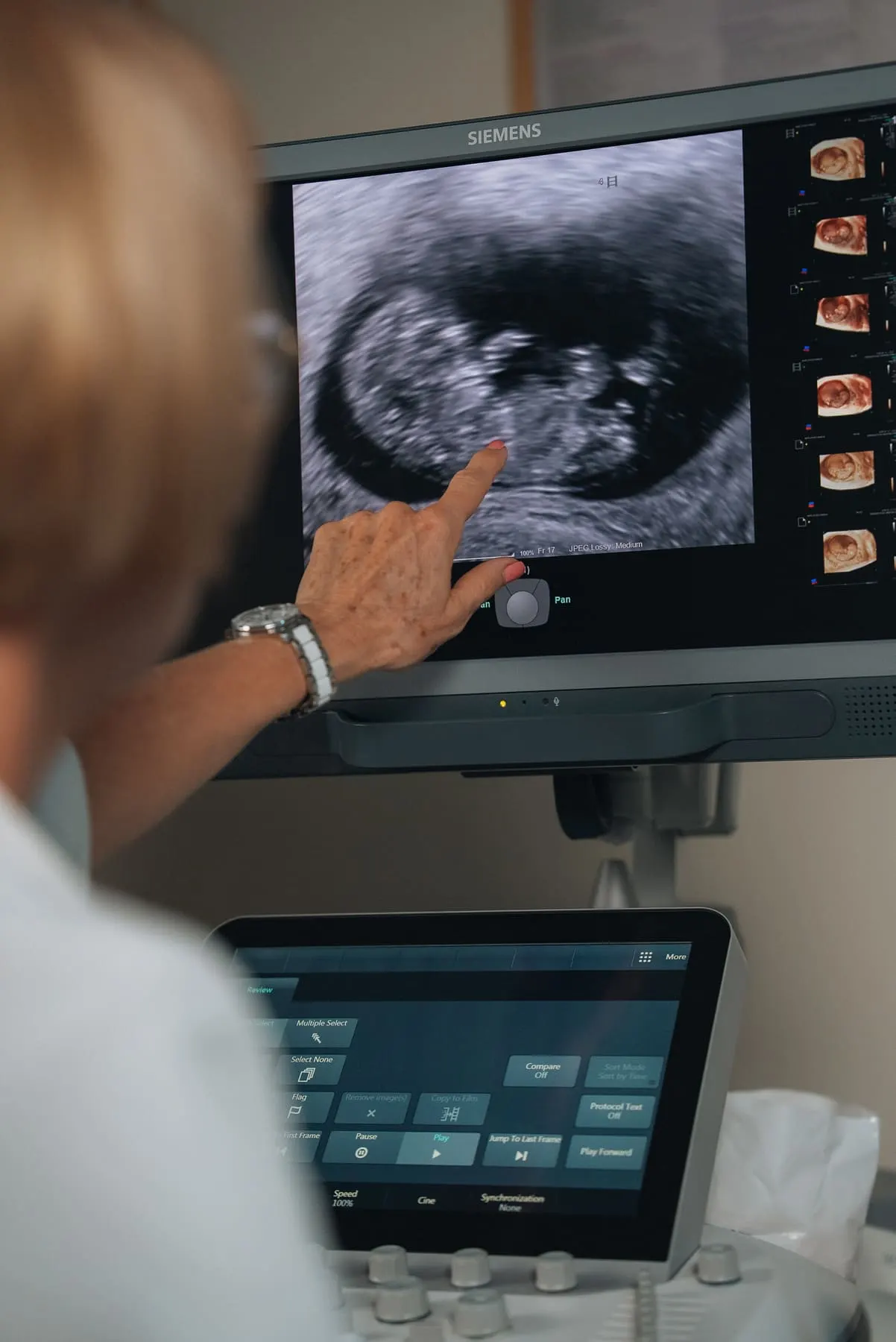 Dr. Strah — women’s health reels — clinic & team photography — Agency Verse (3 of 5)