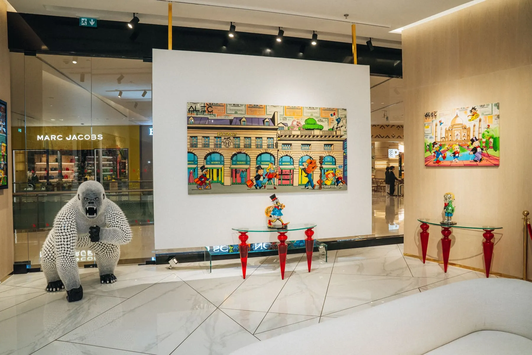 Eden Gallery — Dubai Art Night — exhibition & event photography, Eden Gallery, Dubai — Agency Verse (32 of 98)
