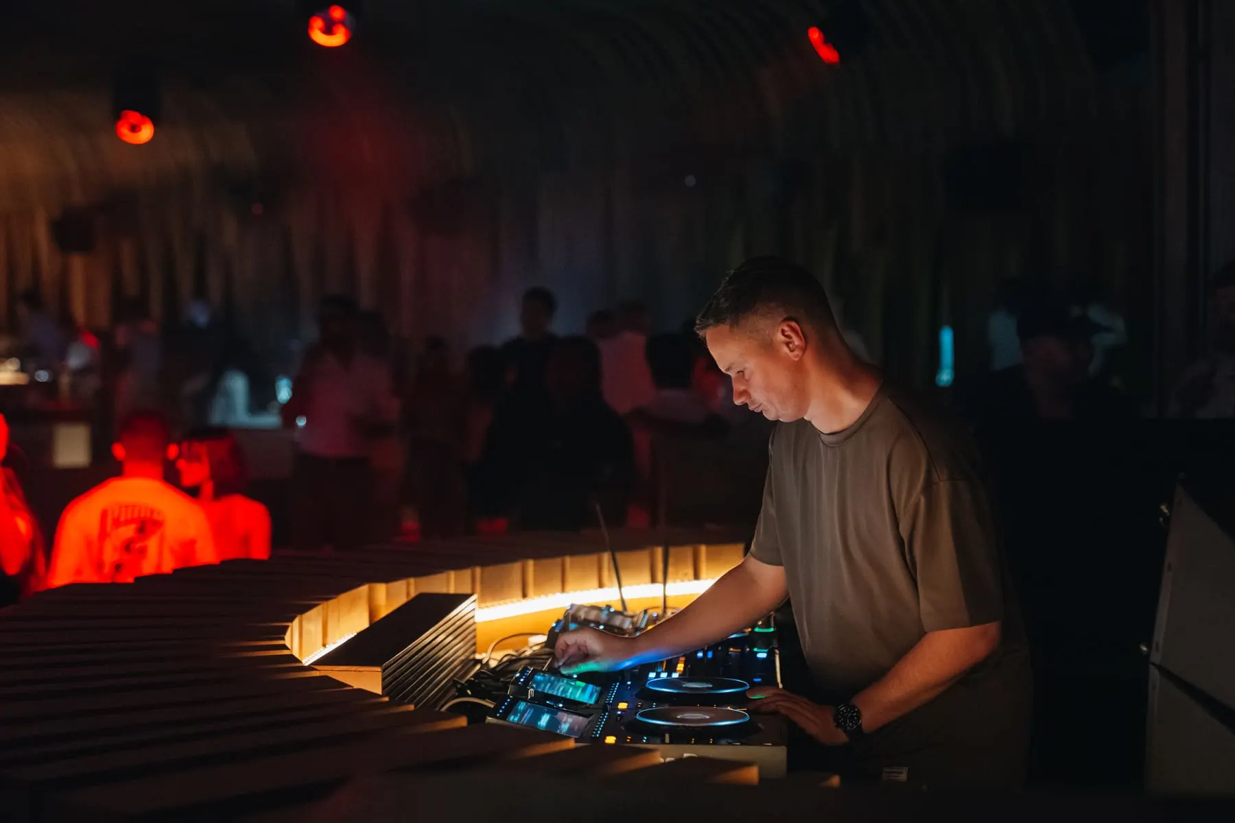 Lost Frequencies — FIVE Bohemia 2026 — nightlife event photography, Bohemia, FIVE Palm Jumeirah, Dubai — Agency Verse (6 of 64)