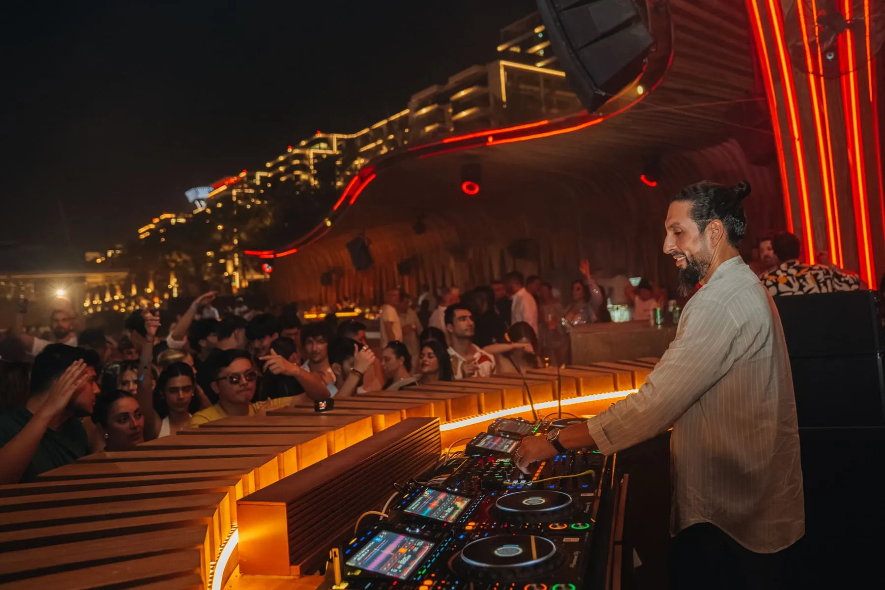 Lost Frequencies — FIVE Bohemia 2026 — nightlife event photography, Bohemia, FIVE Palm Jumeirah, Dubai — Agency Verse (17 of 64)