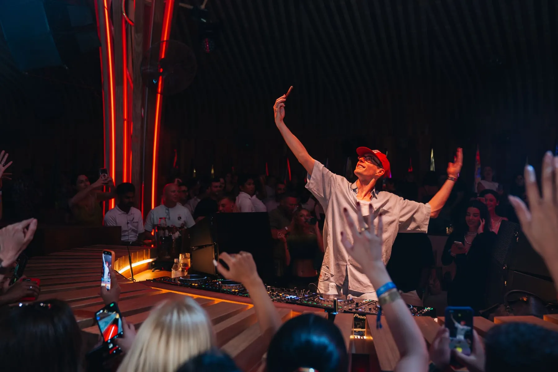 Lost Frequencies — FIVE Bohemia 2026 — nightlife event photography, Bohemia, FIVE Palm Jumeirah, Dubai — Agency Verse (52 of 64)