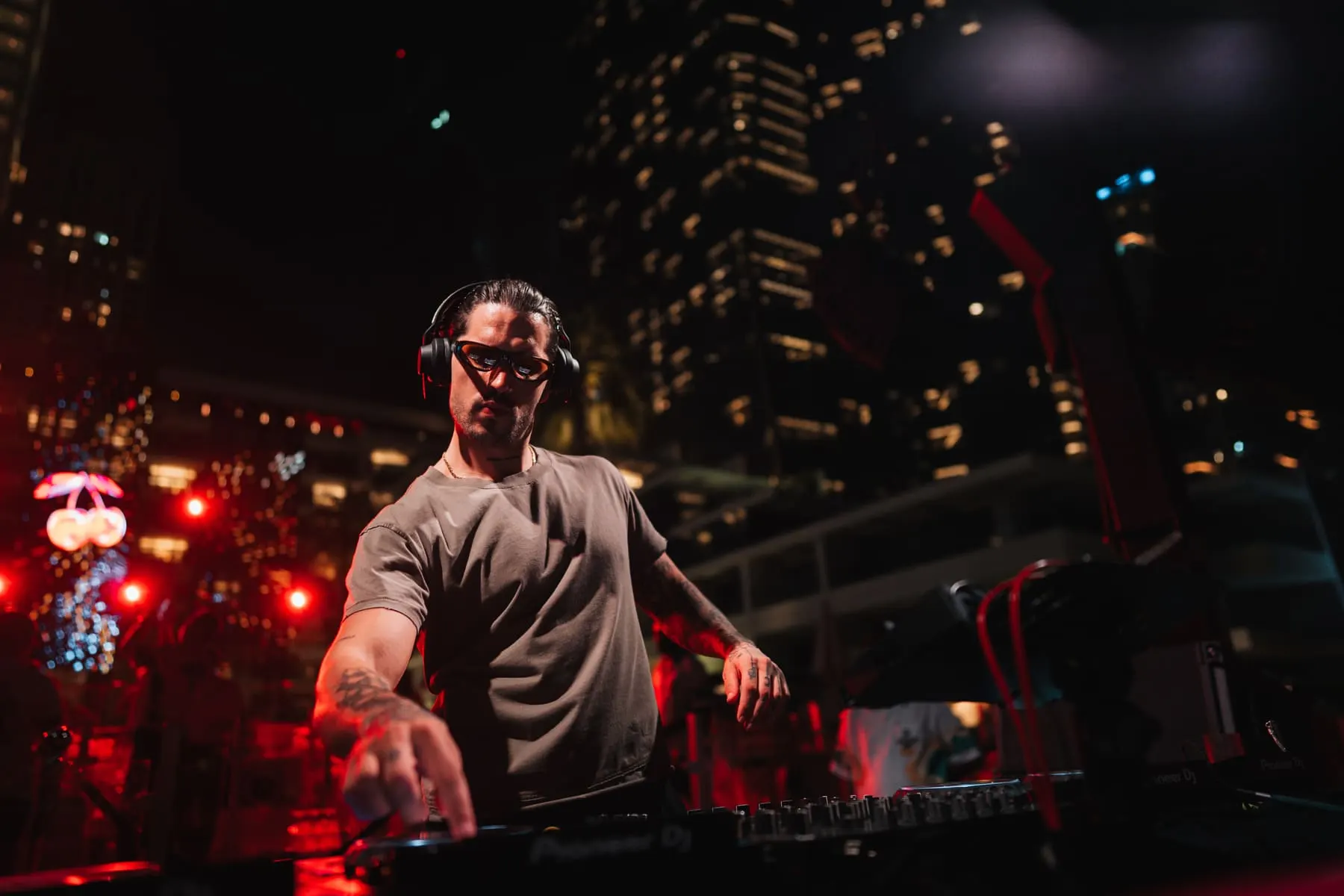 Carl Cox — Pacha Icons, FIVE LUXE — nightlife event photography, FIVE LUXE JBR, Dubai — Agency Verse (13 of 48)