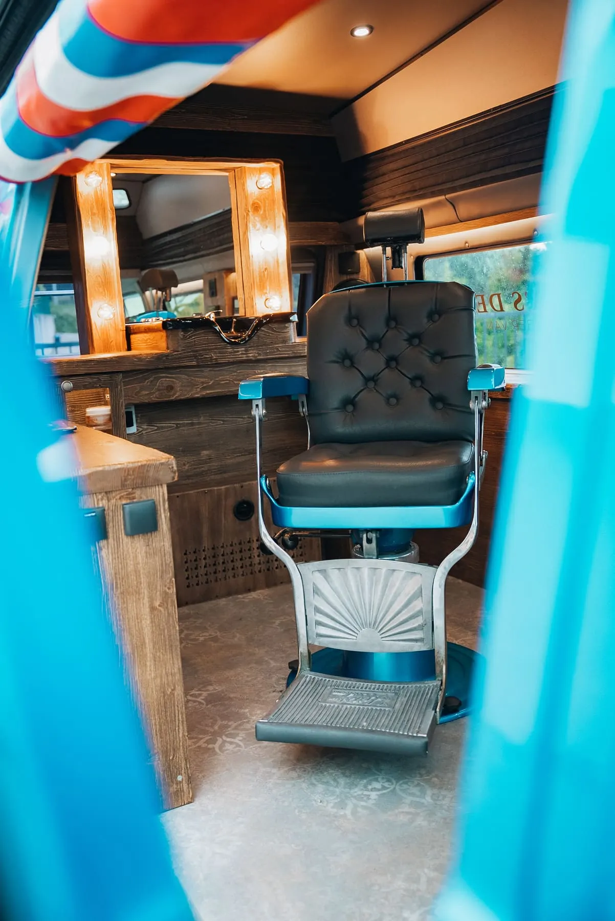 Luka’s Den — barbershop brand — تصوير العلامة التجارية في سلوفينيا من Agency Verse (10 من 10)