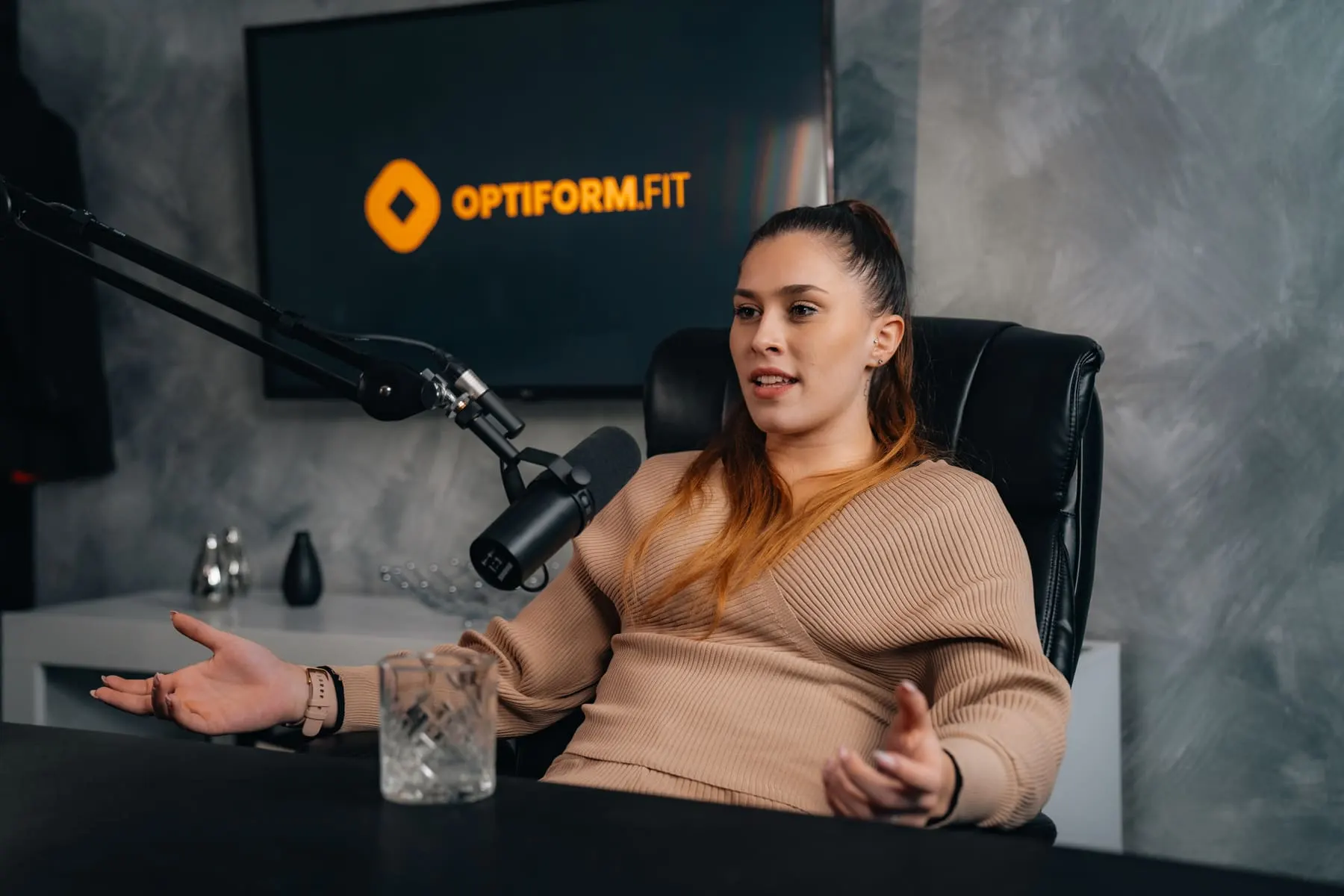 OptiForm — podcasts & courses — course production stills, Slovenia — Agency Verse (27 of 28)