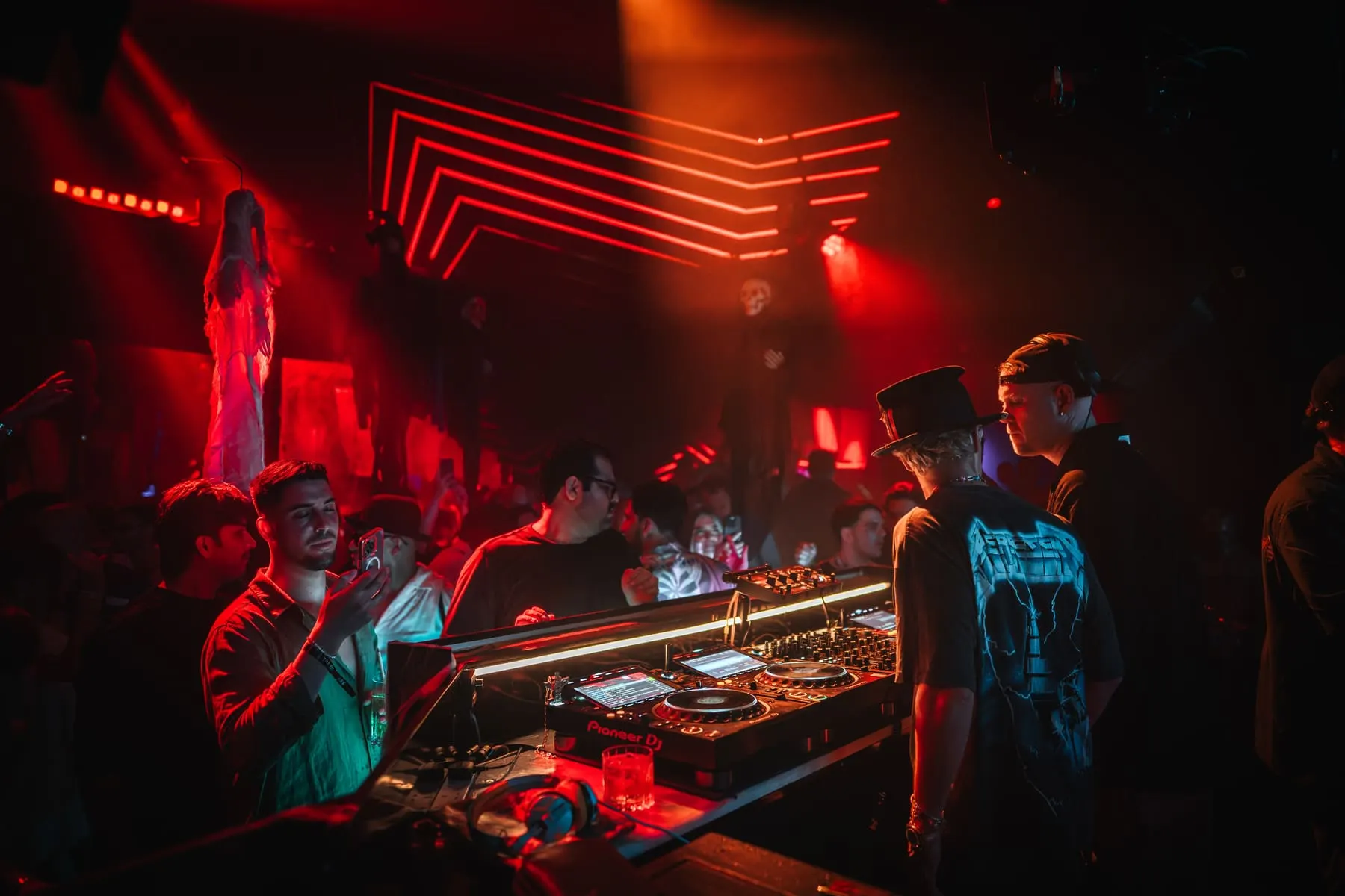 The Penthouse — Solardo b2b Alec Monopoly — nightlife event photography, Dubai — Agency Verse (13 of 52)