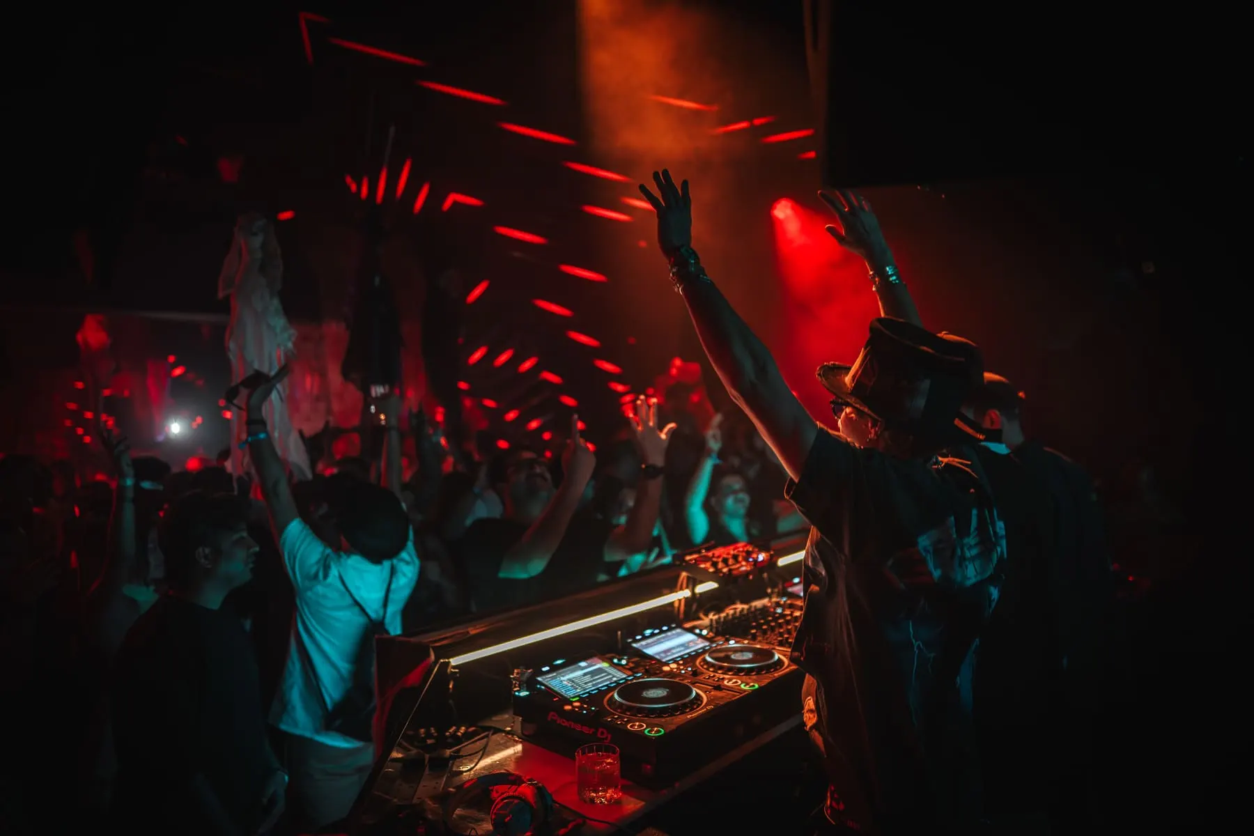 The Penthouse — Solardo b2b Alec Monopoly — nightlife event photography, Dubai — Agency Verse (16 of 52)