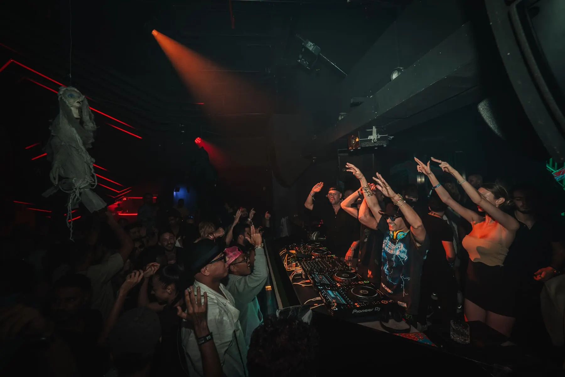 The Penthouse — Solardo b2b Alec Monopoly — nightlife event photography, Dubai — Agency Verse (52 of 52)