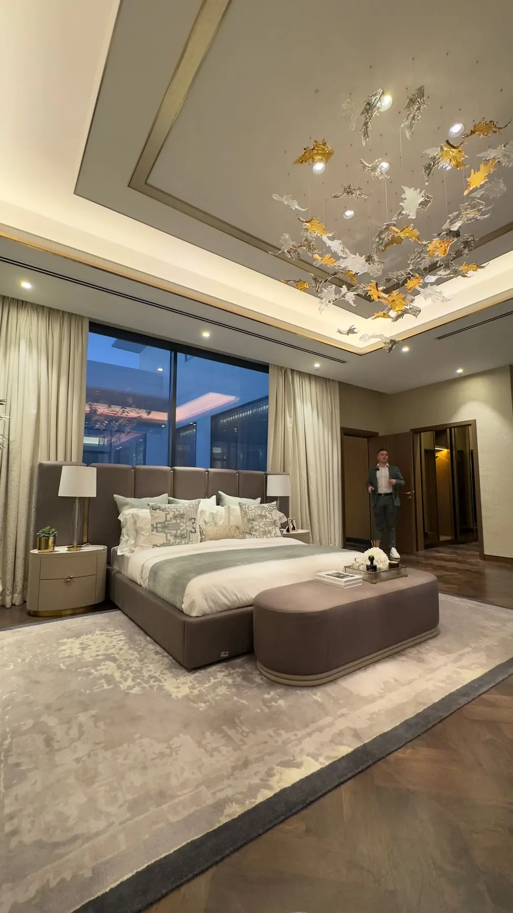 Listing & walkthrough reels — Bedroom interior with a chandelier — Petro Deluxe — Agency Verse