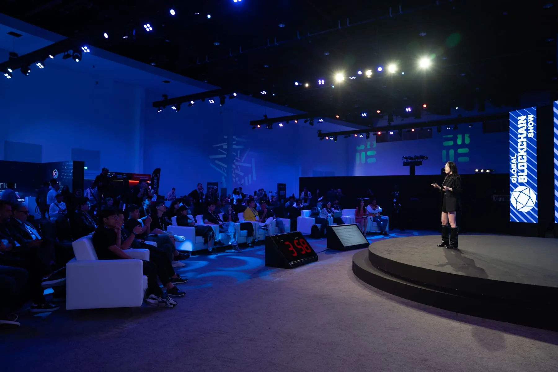 UPTX — Global Blockchain Show 2024 — تصوير الفعاليات من Agency Verse (20 من 42)