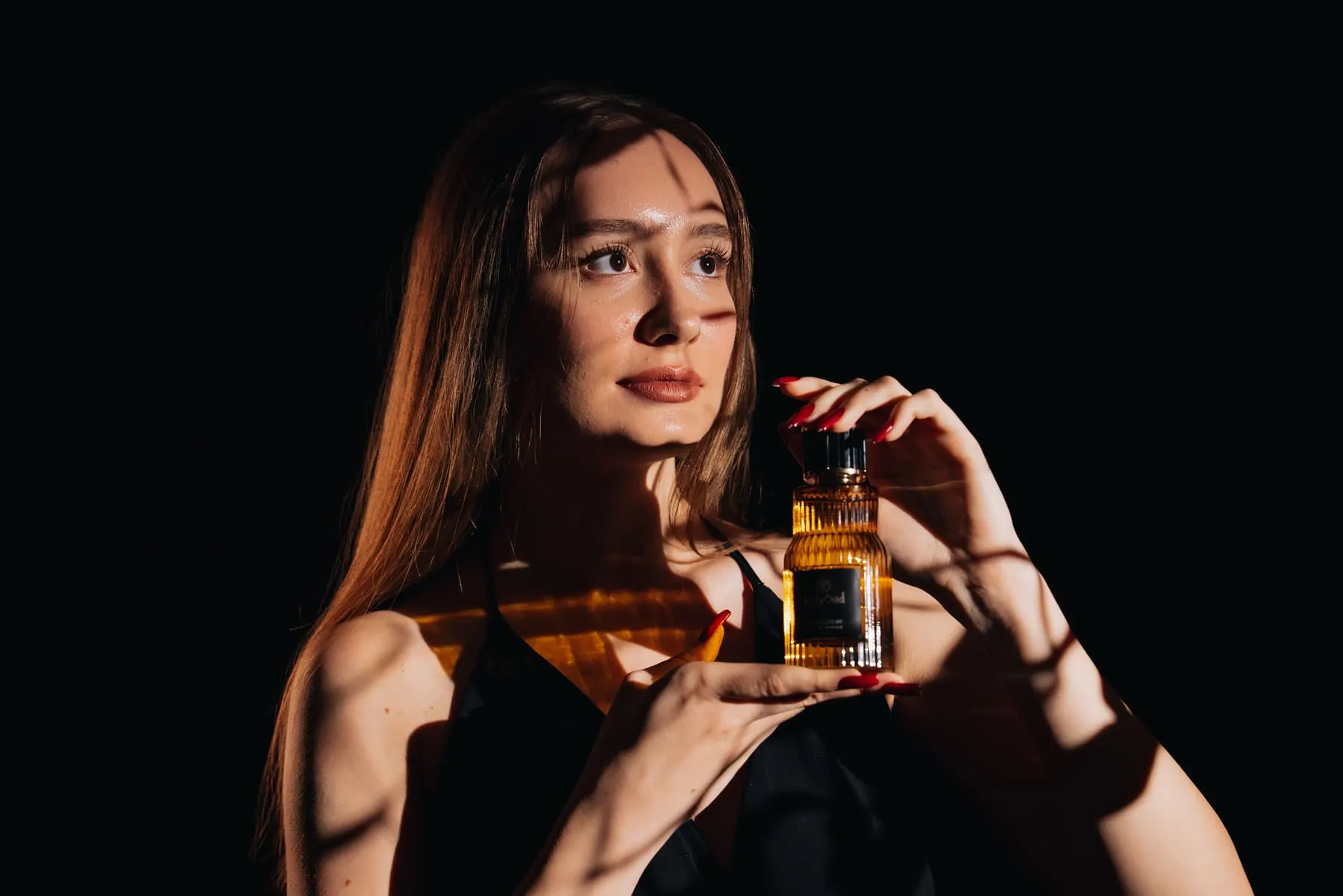 V Parfumes — product photography, Dubai — Agency Verse (19 of 23)