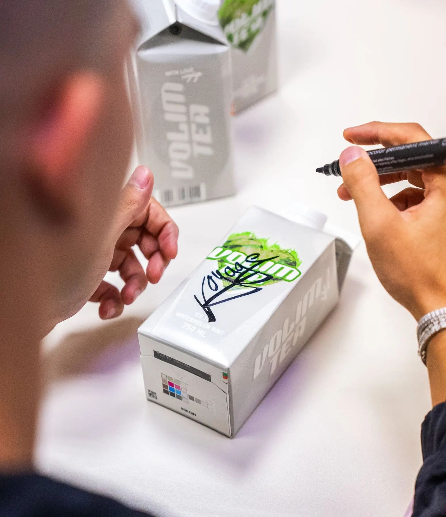 Voyage × Volim Tea — event photography, Mercator, Slovenia — Agency Verse (7 of 62)