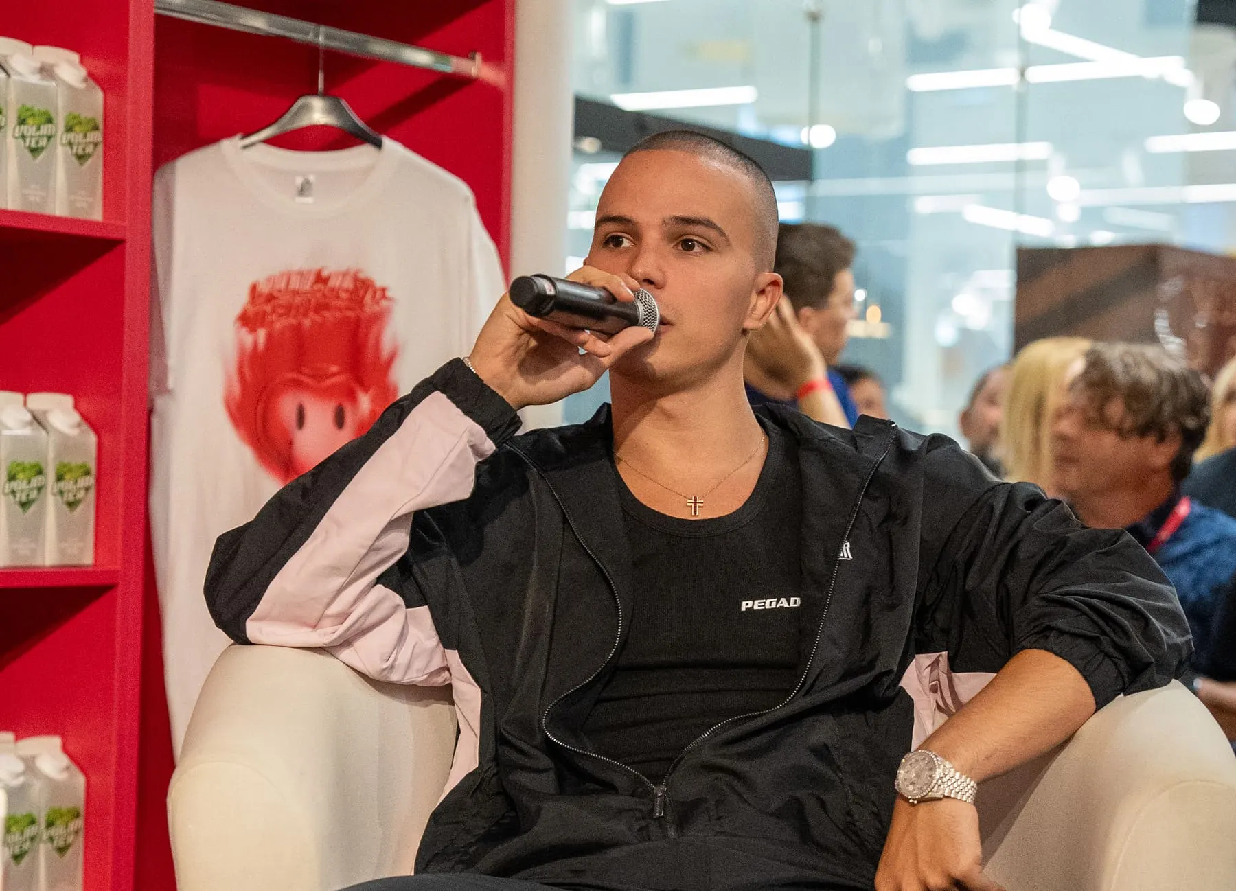 Voyage × Volim Tea — event photography, Mercator, Slovenia — Agency Verse (24 of 62)