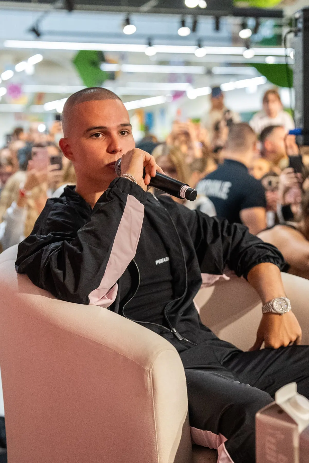 Voyage × Volim Tea — event photography, Mercator, Slovenia — Agency Verse (28 of 62)