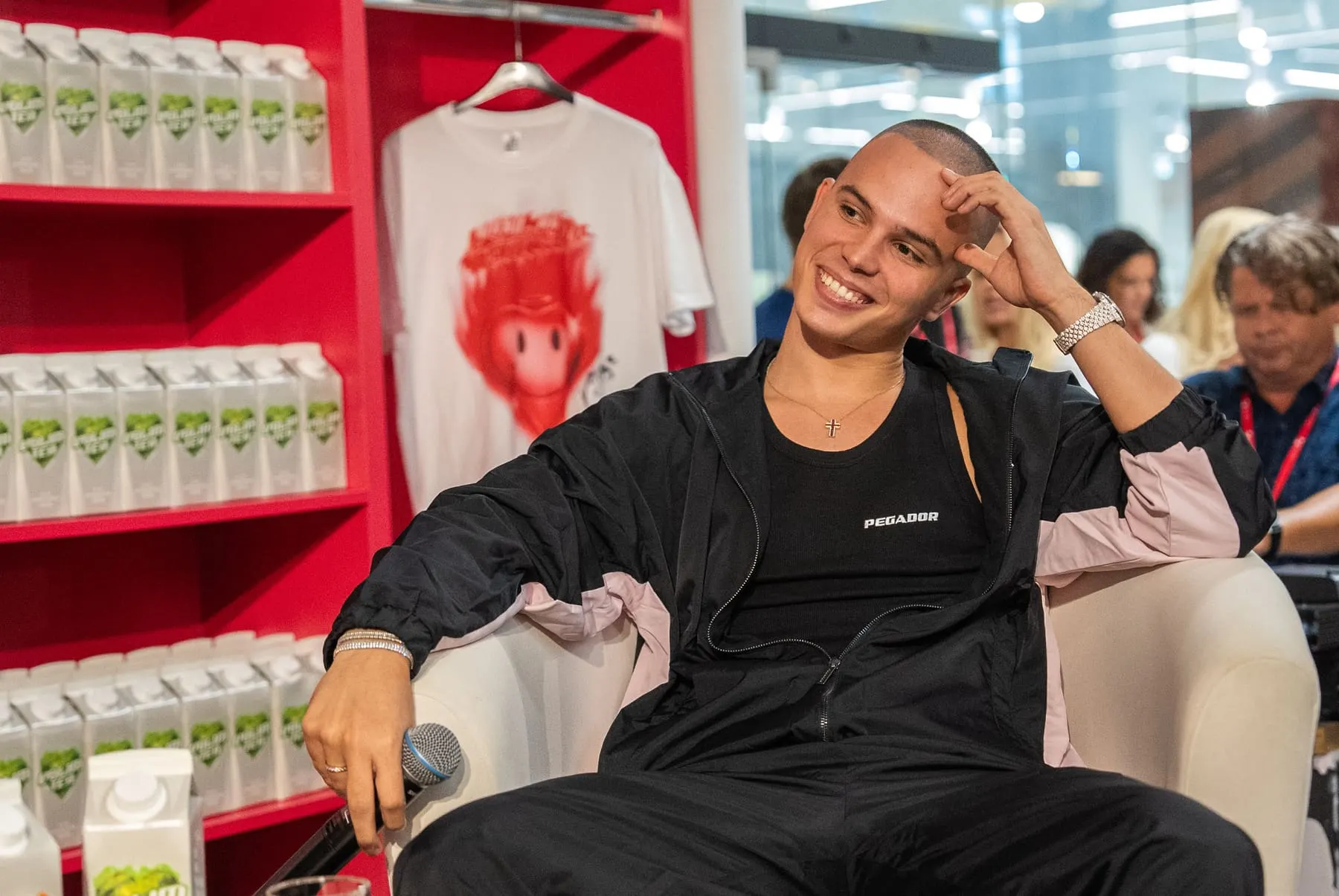 Voyage × Volim Tea — event photography, Mercator, Slovenia — Agency Verse (31 of 62)