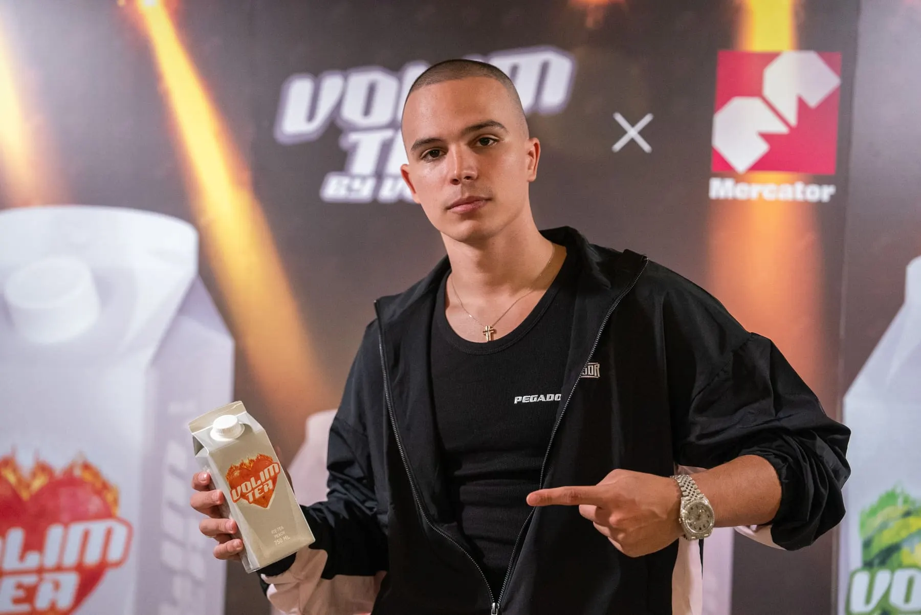 Voyage × Volim Tea — event photography, Mercator, Slovenia — Agency Verse (41 of 62)