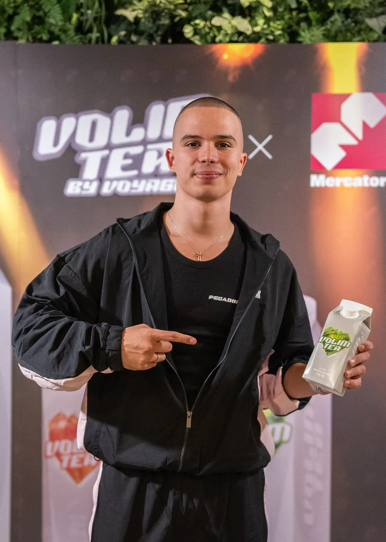 Voyage × Volim Tea — event photography, Mercator, Slovenia — Agency Verse (44 of 62)