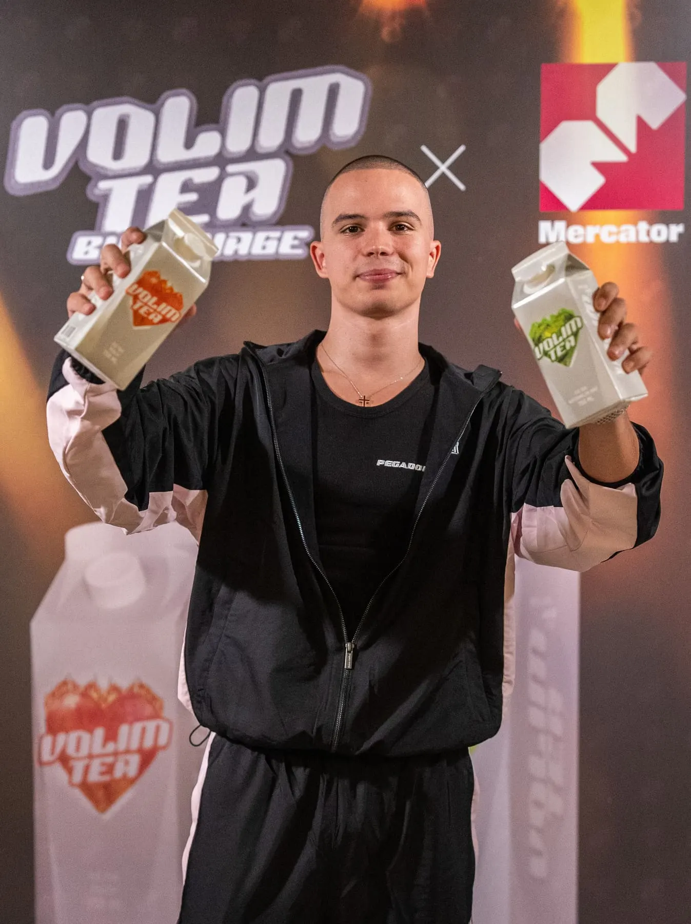 Voyage × Volim Tea — event photography, Mercator, Slovenia — Agency Verse (46 of 62)