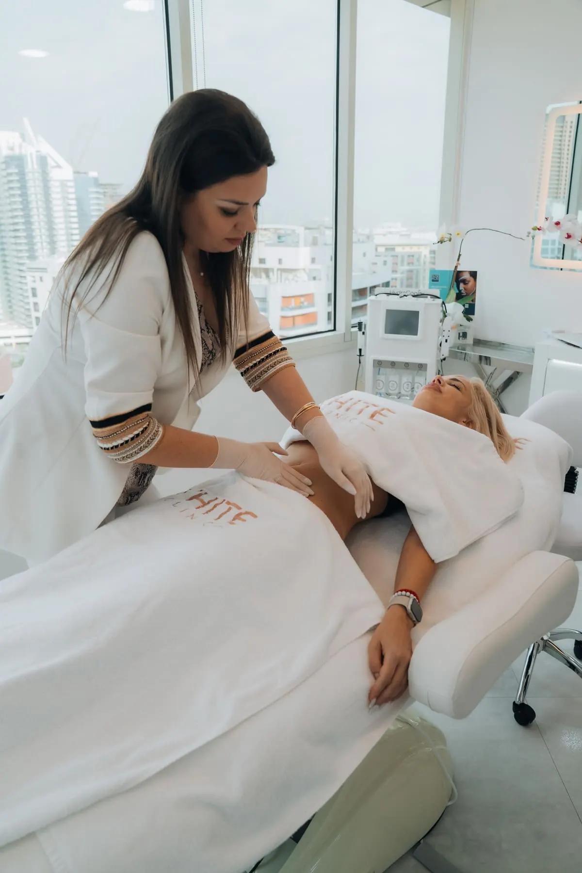 White Clinic — clinic & team photography, White Clinic, Dubai — Agency Verse (28 of 49)